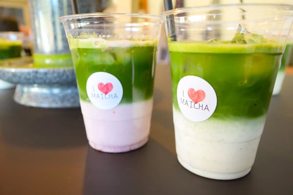 「Matcha More」カフェで有機抹茶作り体験【選べるワンドリンク＆お土産付き】