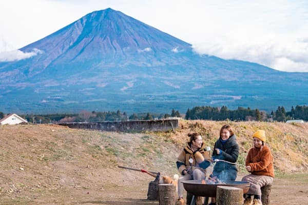 富士山の自然と里山の息吹を体感するグランピング