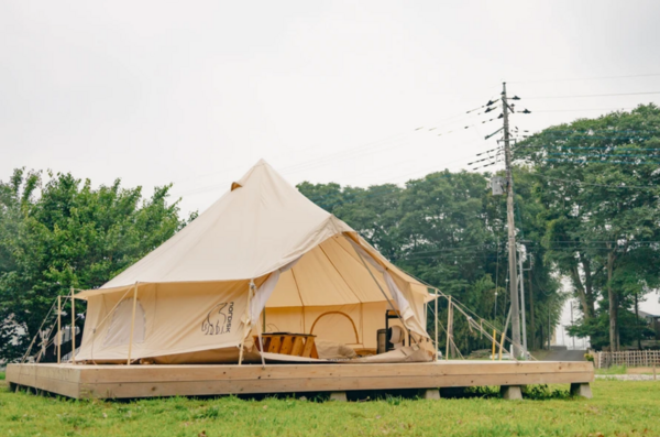 【平日】グランピングテントに泊まろう♪贅沢でお洒落なキャンプ体験