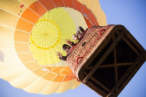 【平日】初めてでも安心！組み立てからできる熱気球搭乗体験